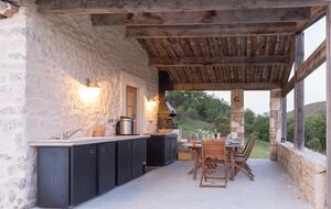 Mas De La Source Farmhouse - Aleyrac, France