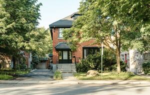 Outremont Park - Outremont, Canada