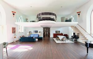 Church House In West London - Uxbridge, London, United Kingdom