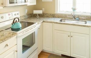 Charming Coastal Maine Beach Cottage - Higgins Beach, Maine