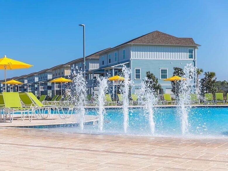 Lagoon Pool Fountains