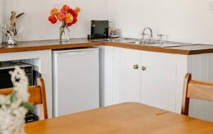 Bunnyconnellen | The Homestead and Hillview Cottage - Plainby, Australia