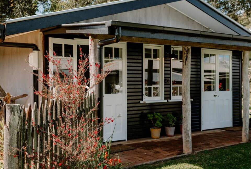 Bunnyconnellen | The Homestead and Hillview Cottage - Plainby, Australia