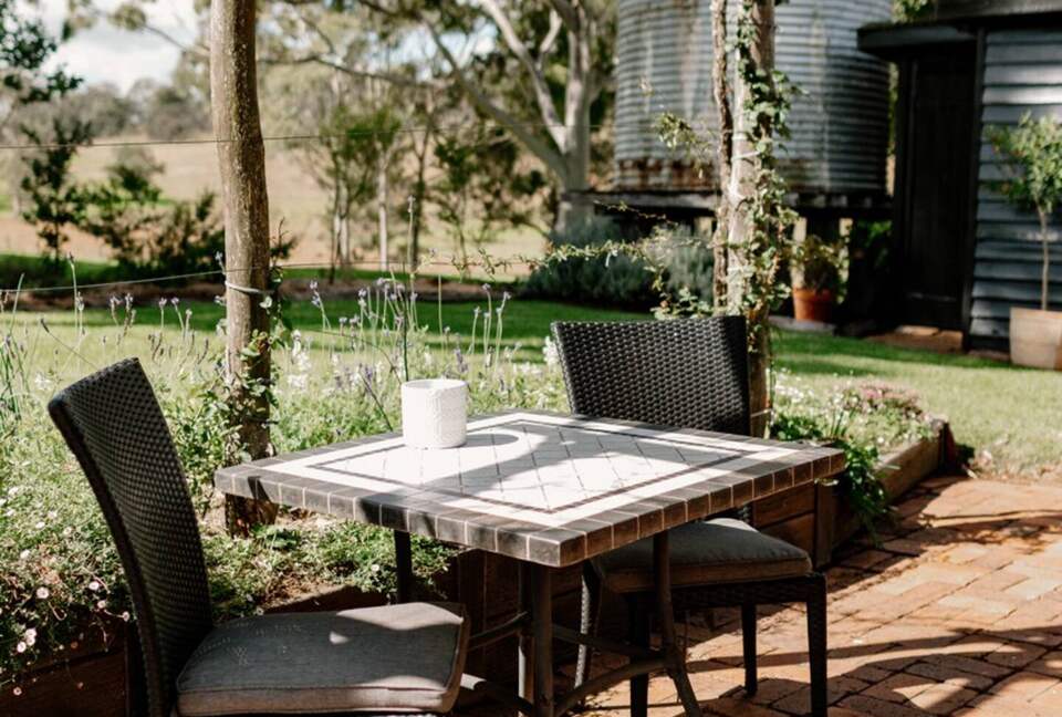 Bunnyconnellen | The Homestead and Hillview Cottage - Plainby, Australia