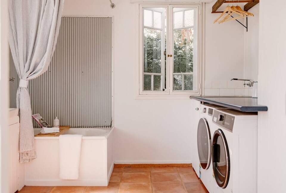 Bunnyconnellen | The Homestead and Hillview Cottage - Plainby, Australia