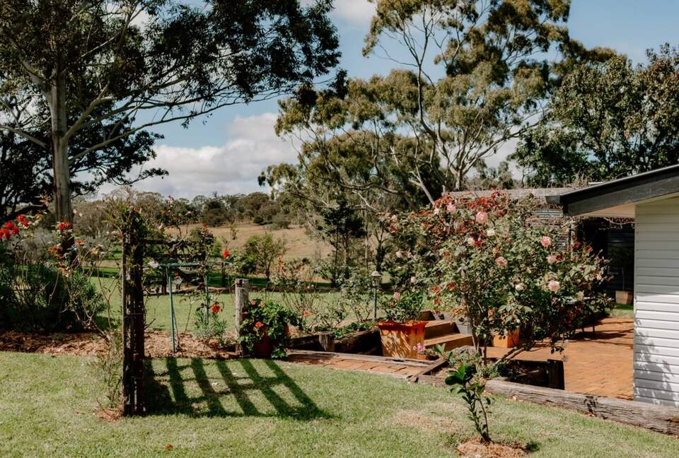 Bunnyconnellen | The Homestead and Hillview Cottage - Plainby, Australia
