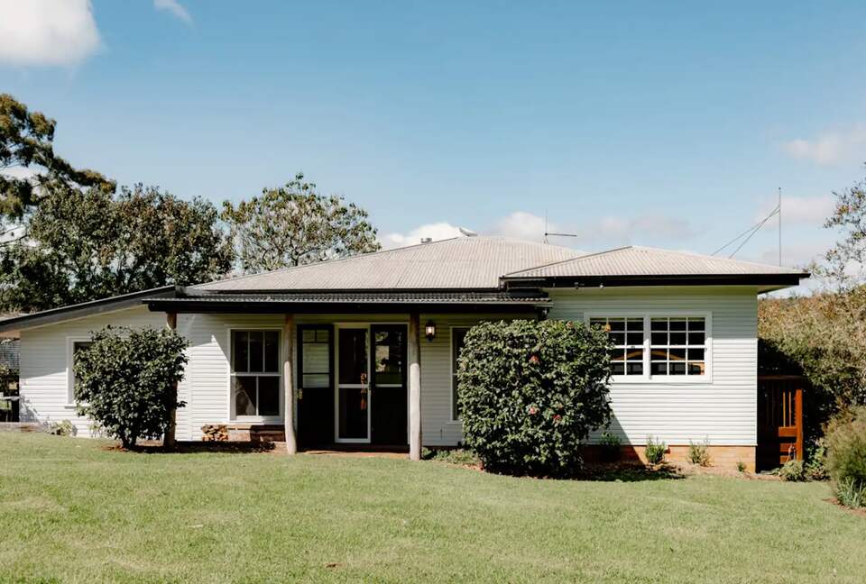 Bunnyconnellen | The Homestead and Hillview Cottage - Plainby, Australia