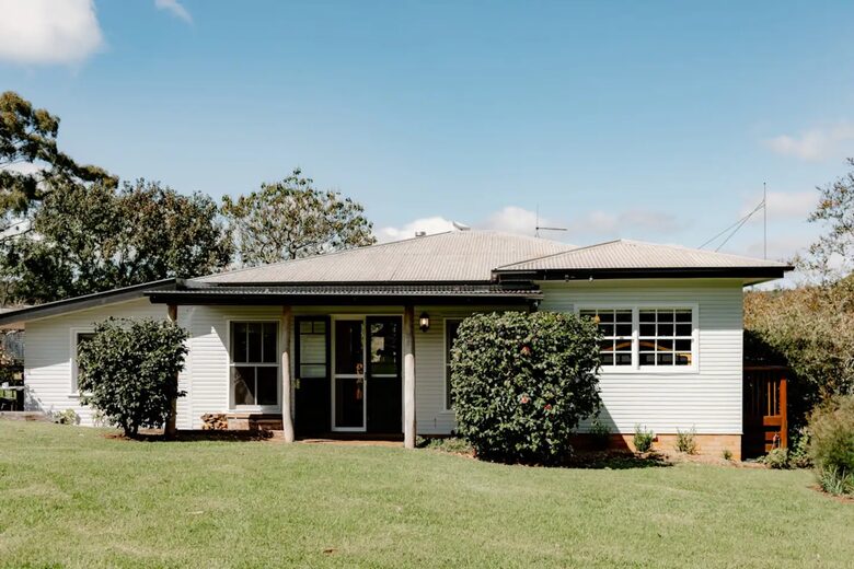 Bunnyconnellen | The Homestead and Hillview Cottage - Plainby, Australia