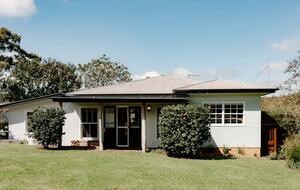 Bunnyconnellen | The Homestead and Hillview Cottage - Plainby, Australia