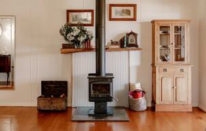 Bunnyconnellen | The Homestead and Hillview Cottage - Plainby, Australia