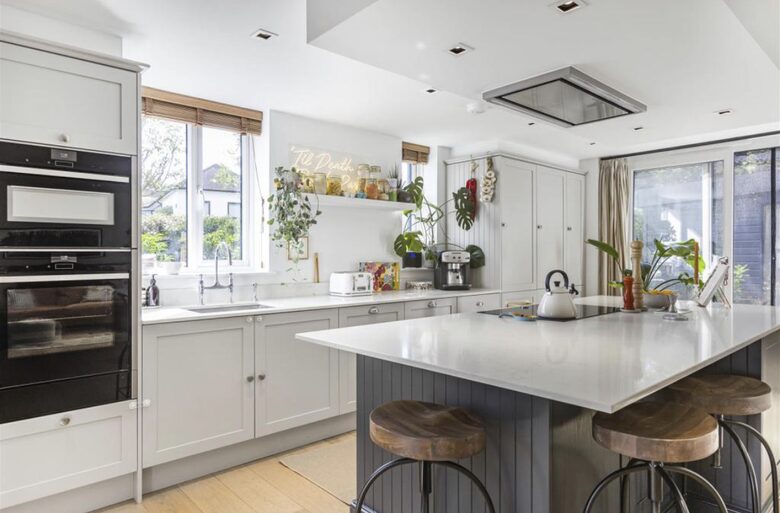 Countryside Elegance with Private Gardens - Newgate street, United Kingdom