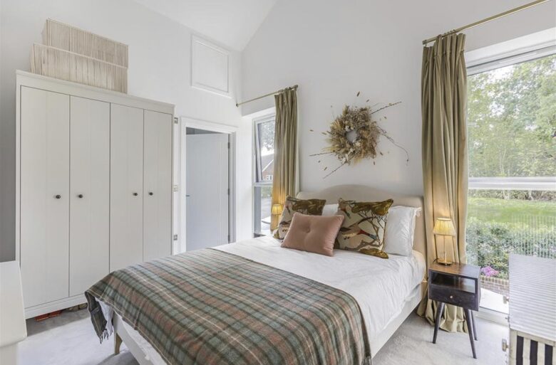 Countryside Elegance with Private Gardens - Newgate street, United Kingdom