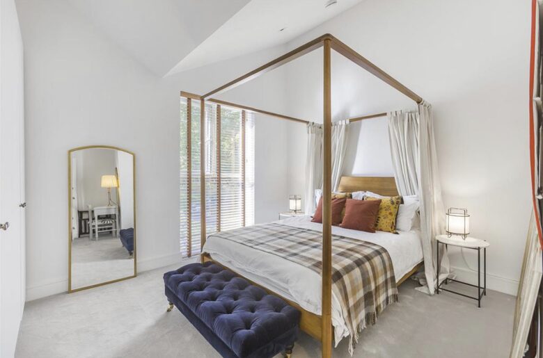 Countryside Elegance with Private Gardens - Newgate street, United Kingdom