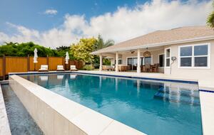 Hawaiian Luxury home with Infinity Heated Pool & Breathtaking Views in Paradise - Kailua Kona, Hawaii