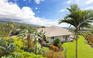 Hawaiian Luxury home with Infinity Heated Pool & Breathtaking Views in Paradise - Kailua Kona, Hawaii