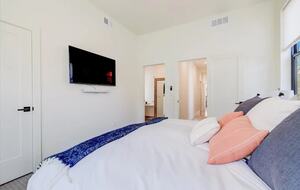 Denver RiNo Getaway - Denver, Colorado