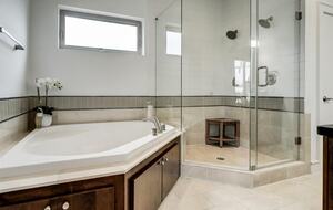 Luxury Downtown Home Walk To River + Gym - Houston, Texas