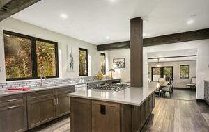 Mountain Swiss Chalet between Vail Resort and Beaver Creek Resort - Avon, Colorado