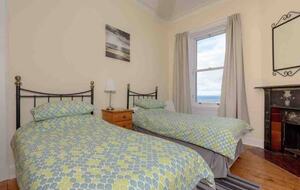 Bass Rock Beachside Flat - North Berwick, United Kingdom