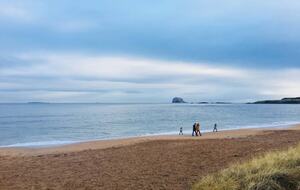 Bass Rock Beachside Flat - North Berwick, United Kingdom