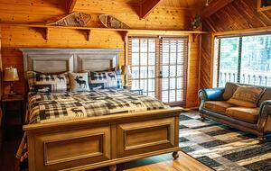 Primary Bedroom - King - Upper Floor