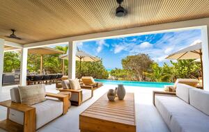 Stunning Beachfront Villa w/ Infinity Pool & Rooftop - Providenciales, Turks and Caicos Islands