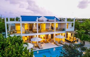 Stunning Beachfront Villa w/ Infinity Pool & Rooftop - Providenciales, Turks and Caicos Islands