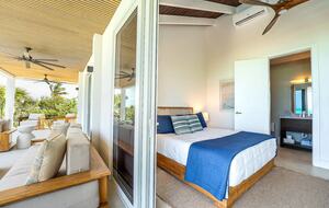 Stunning Beachfront Villa w/ Infinity Pool & Rooftop - Providenciales, Turks and Caicos Islands