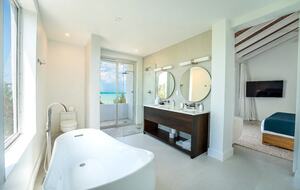 Stunning Beachfront Villa w/ Infinity Pool & Rooftop - Providenciales, Turks and Caicos Islands