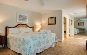 Two Minute Walk to Beach | 3 Primary Suites with Private Pool - Hilton Head Island, South Carolina