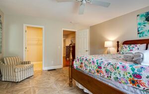 Two Minute Walk to Beach | 3 Primary Suites with Private Pool - Hilton Head Island, South Carolina