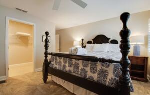 Two Minute Walk to Beach | 3 Primary Suites with Private Pool - Hilton Head Island, South Carolina