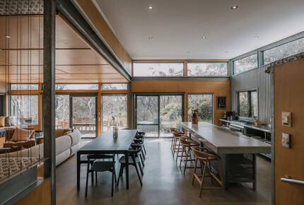 W I L D A C R E S Luxe Lodge on 40 Acres in the UNESCO World Heritage Blue Mountains - Blackheath, Australia