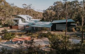 W I L D A C R E S Luxe Lodge on 40 Acres in the UNESCO World Heritage Blue Mountains - Blackheath, Australia
