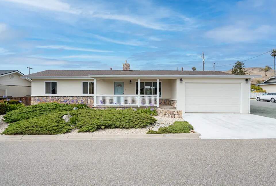 California Beach House Blocks from the Shore - Morro Bay, California