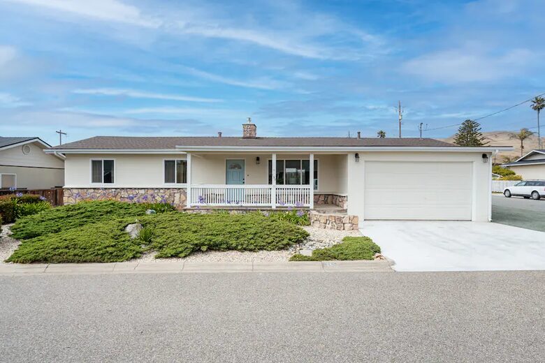 California Beach House Blocks from the Shore - Morro Bay, California