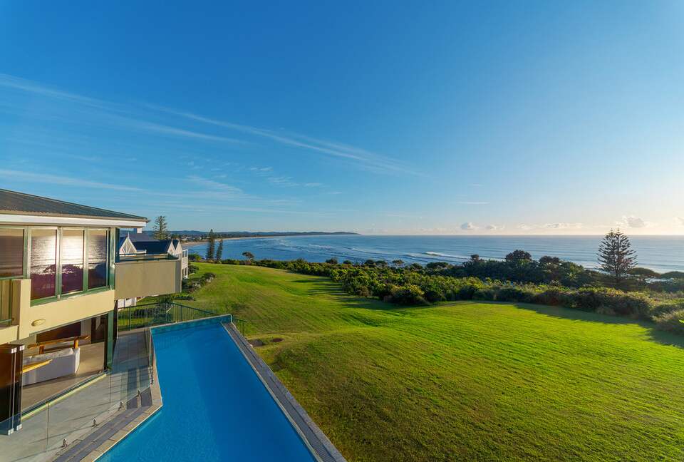 Elevated Oceanview Residence with Infinity Pool - Lennox Head, Australia