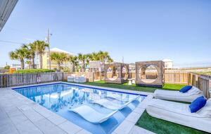 Pensacola Paradise Beachfront Retreat - Pensacola, Florida