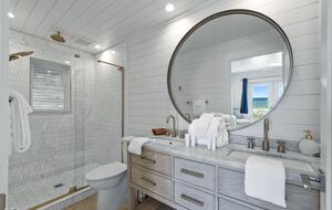 Pensacola Paradise Beachfront Retreat - Pensacola, Florida