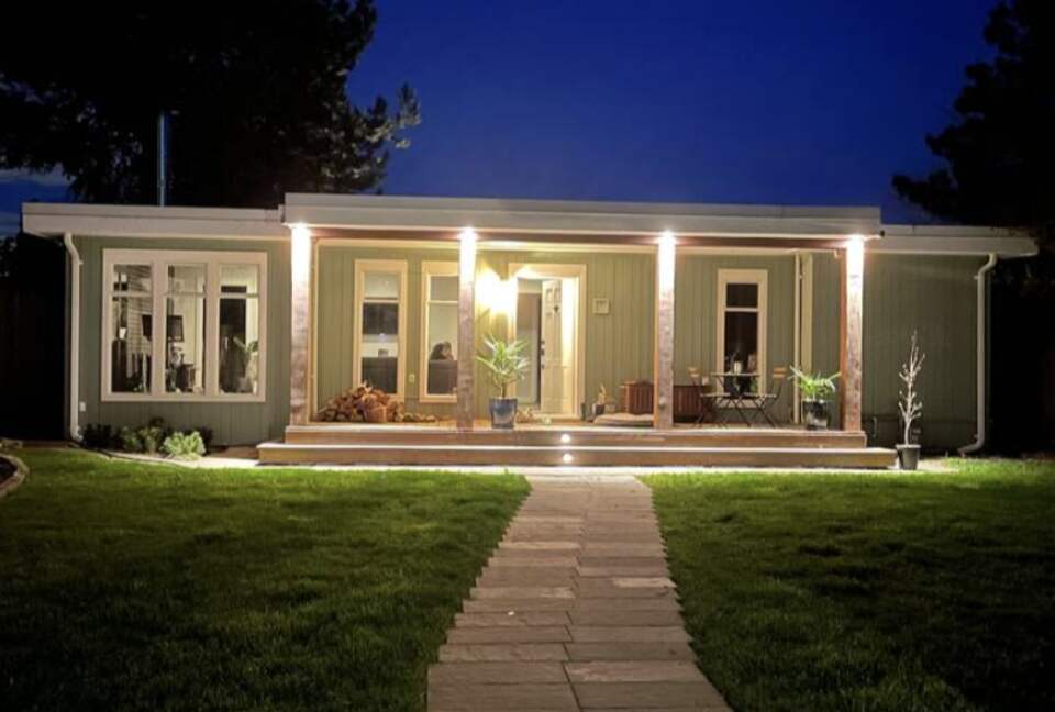 A Coastal Beach House In Boundary Bay, Delta - Delta, Canada