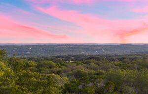 Red Sky Road Retreat - Wimberley, Texas
