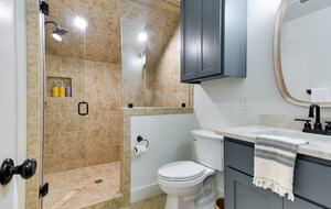 Red Sky Road Retreat - Wimberley, Texas