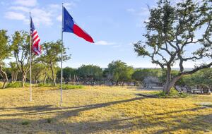 Red Sky Road Retreat - Wimberley, Texas