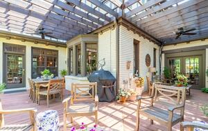 Luxury and Old World Charm in Midtown Memphis - Memphis, Tennessee