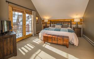 Big Sky Dream Cabin | Ski in Ski out - Big Sky, Montana