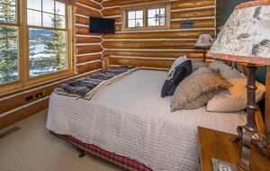 Big Sky Dream Cabin | Ski in Ski out - Big Sky, Montana
