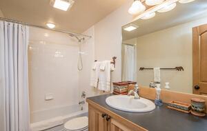 Big Sky Dream Cabin | Ski in Ski out - Big Sky, Montana