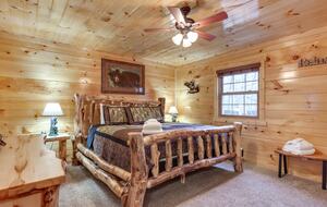 Luxury Mountain Lodge - Gatlinburg, Tennessee