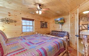 Luxury Mountain Lodge - Gatlinburg, Tennessee