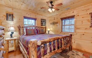 Luxury Mountain Lodge - Gatlinburg, Tennessee